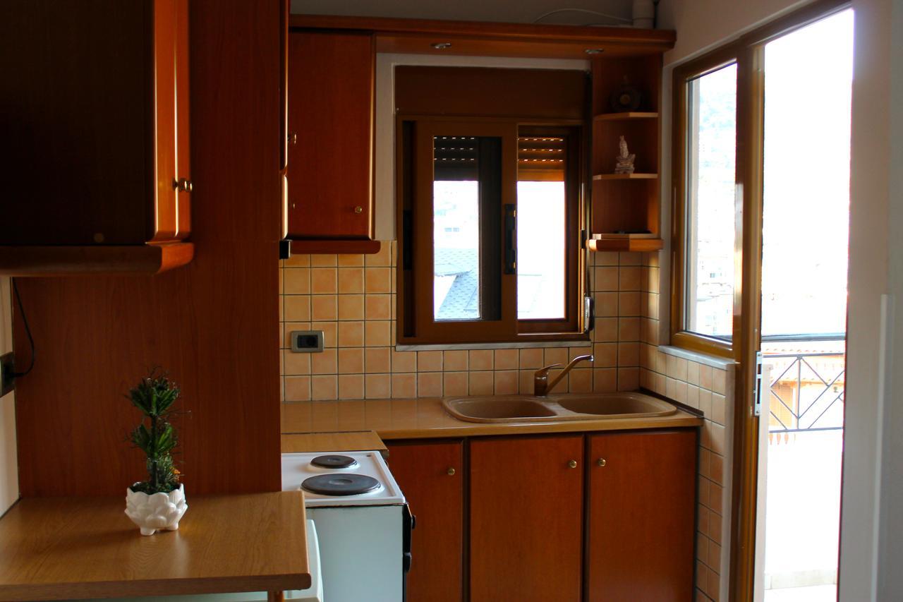 Albi'S Apartment Sarande Exterior photo
